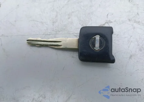 2011 Nissan Versa 1.8S из США, поврежденный, VIN 3N1BC1CP9BL430696